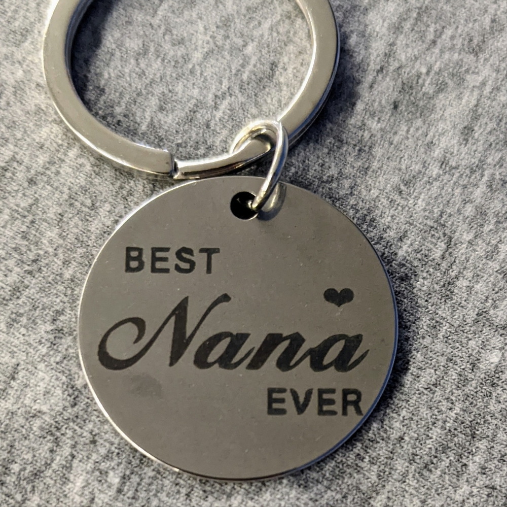 NEW Best‎ Nana Ever keychain necklace bracelet round button